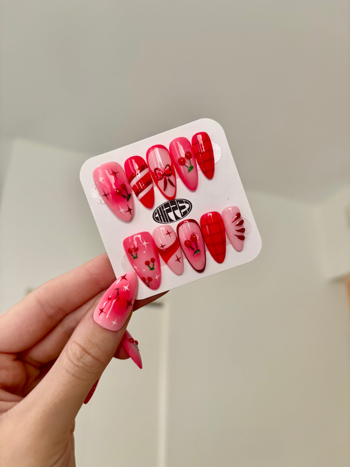 reusable press-on nails Cherrysh Me π - Chipped Social π
π» - the microchip manicure