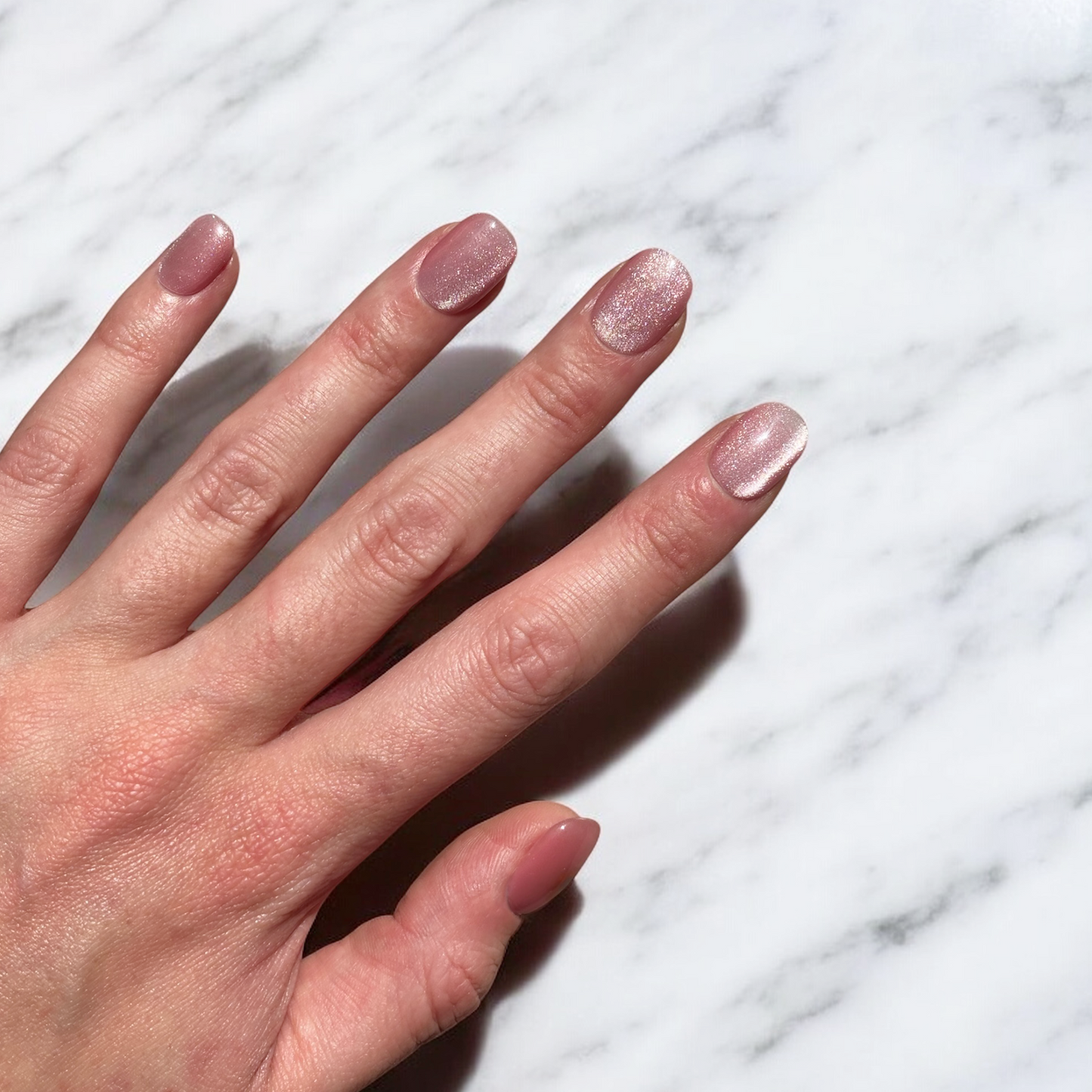 reusable press-on nails Bubble Pop 👄 - Chipped Social 💅🏻 - the microchip manicure