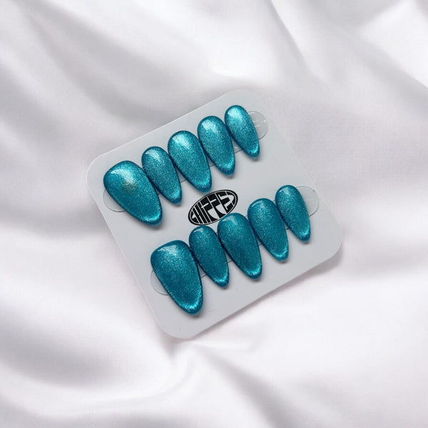 reusable press-on nails Mermaid's Purse 🧜‍♀️ - Chipped Social 💅🏻 - the microchip manicure