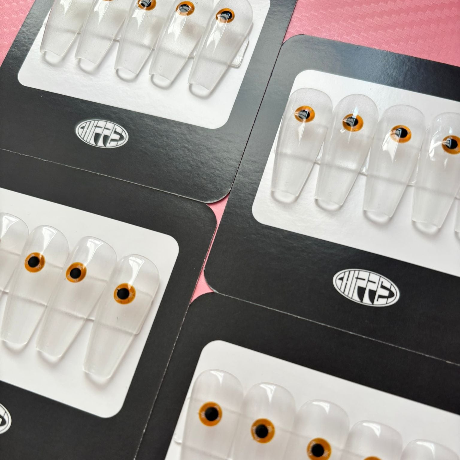 reusable press-on nails PRO: Clear nails with NFC chip (pack of 5) - Chipped Social 💅🏻 - the microchip manicure