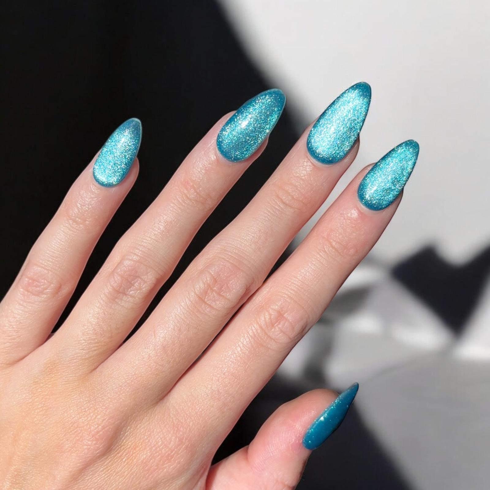 reusable press-on nails Mermaid's Purse 🧜‍♀️ - Chipped Social 💅🏻 - the microchip manicure