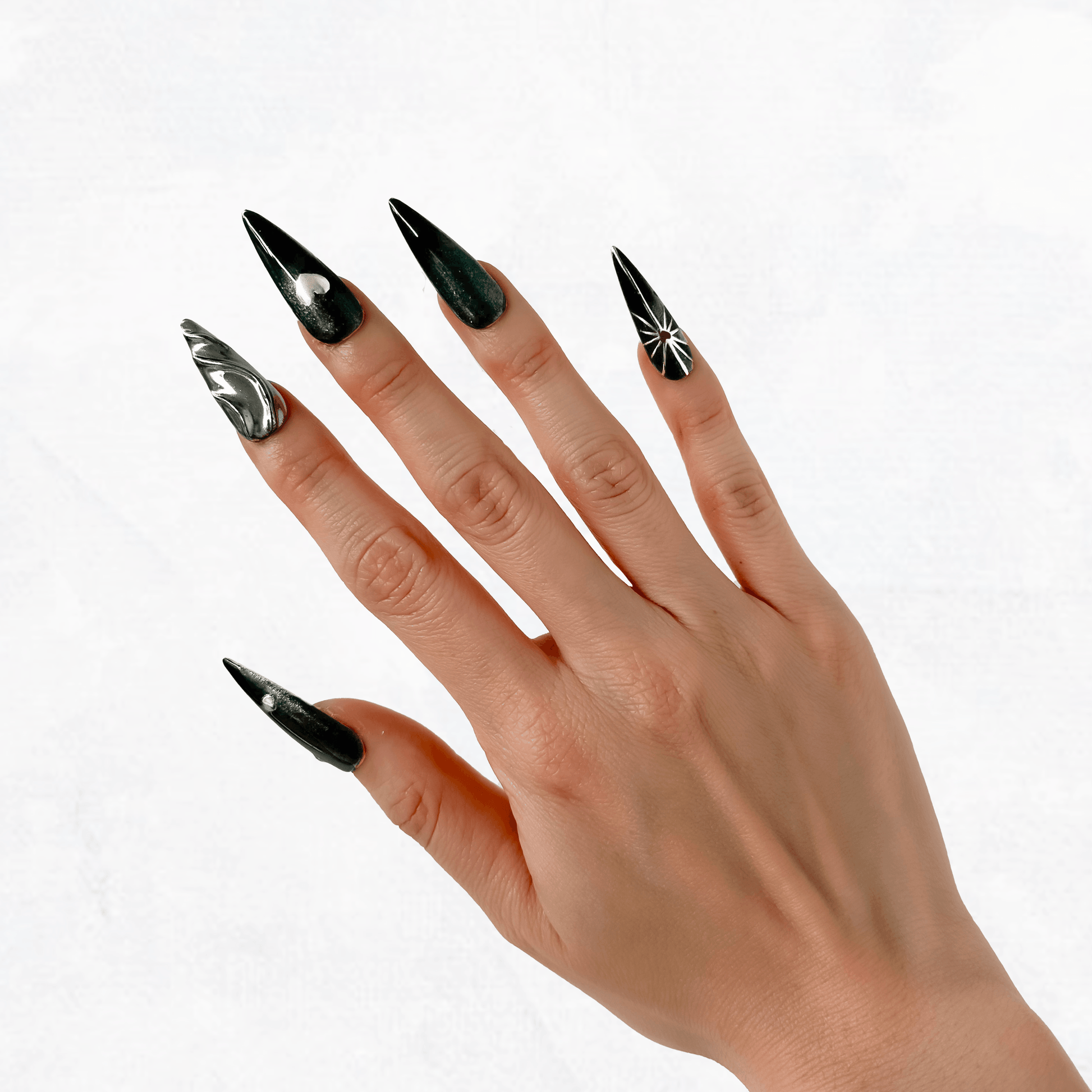 reusable press-on nails Clout Chaser 💍 (2 sets) - Chipped Social 💅🏻 - the microchip manicure