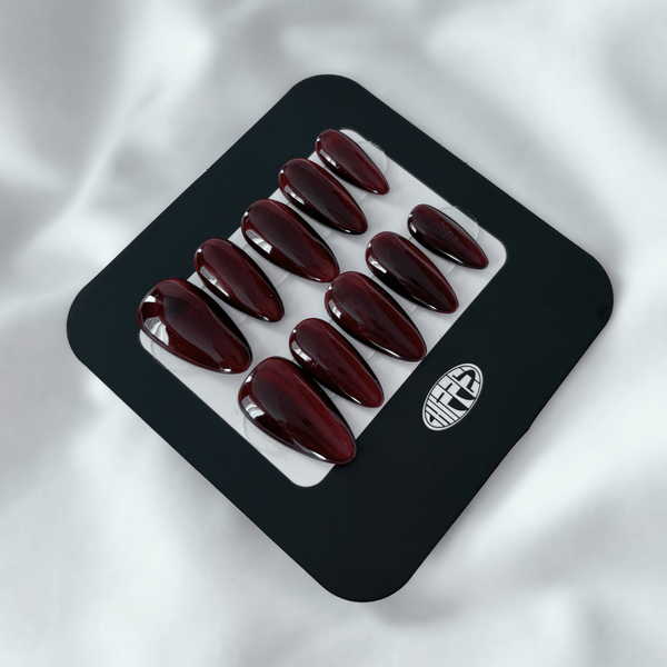 reusable press-on nails The Devil Works Hard 🩸(2 sets) - Chipped Social 💅🏻 - the microchip manicure
